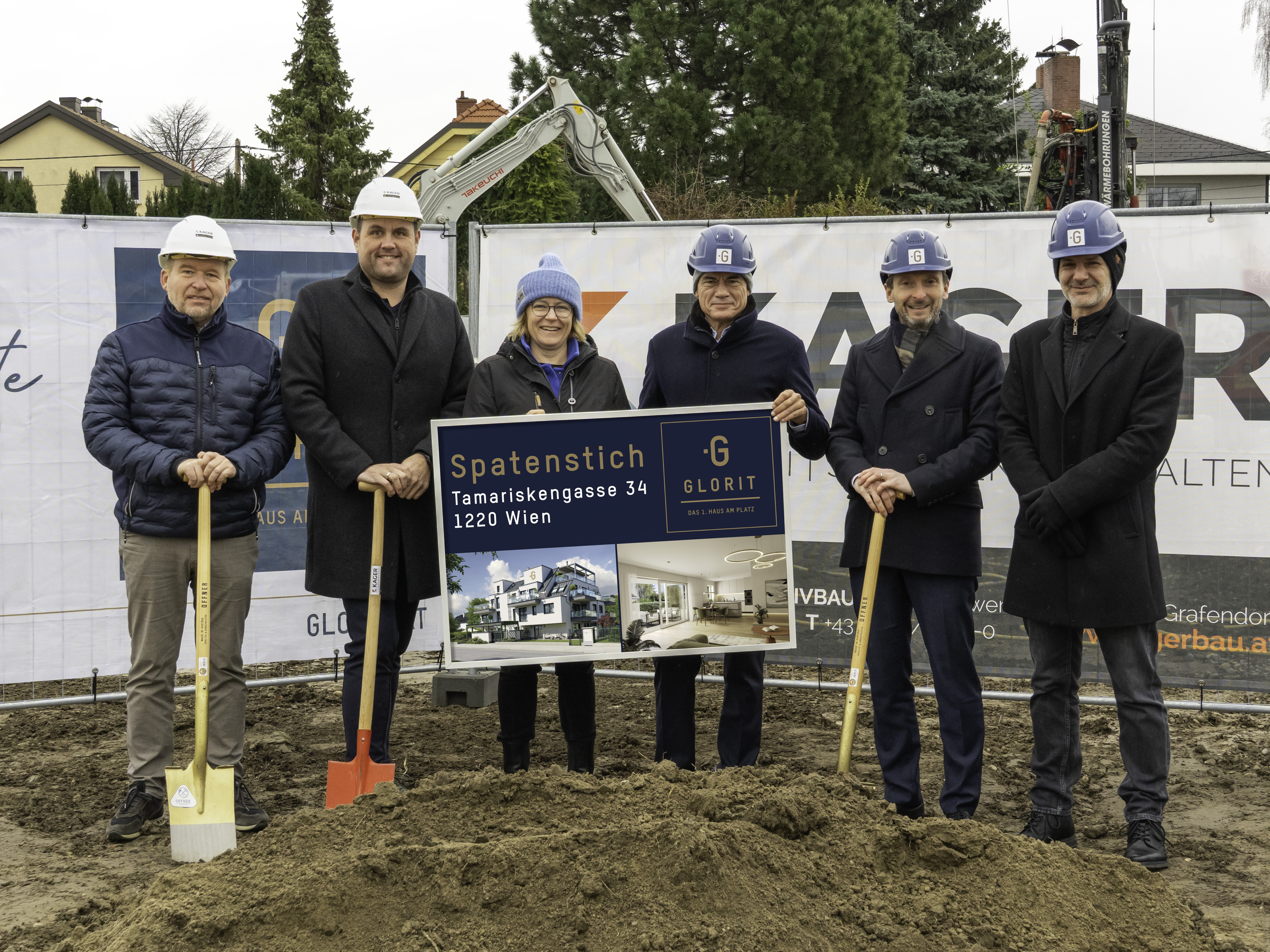 Foto v.l.n.r.: Martin Mauerbauer (Kager Massivbau), Andreas Glatz (Kager Massivbau), Ivana Mirek (Architektin), Stefan Messar (Glorit), Patrick Kloihofer (Glorit), Markus Wimmer (Glorit)