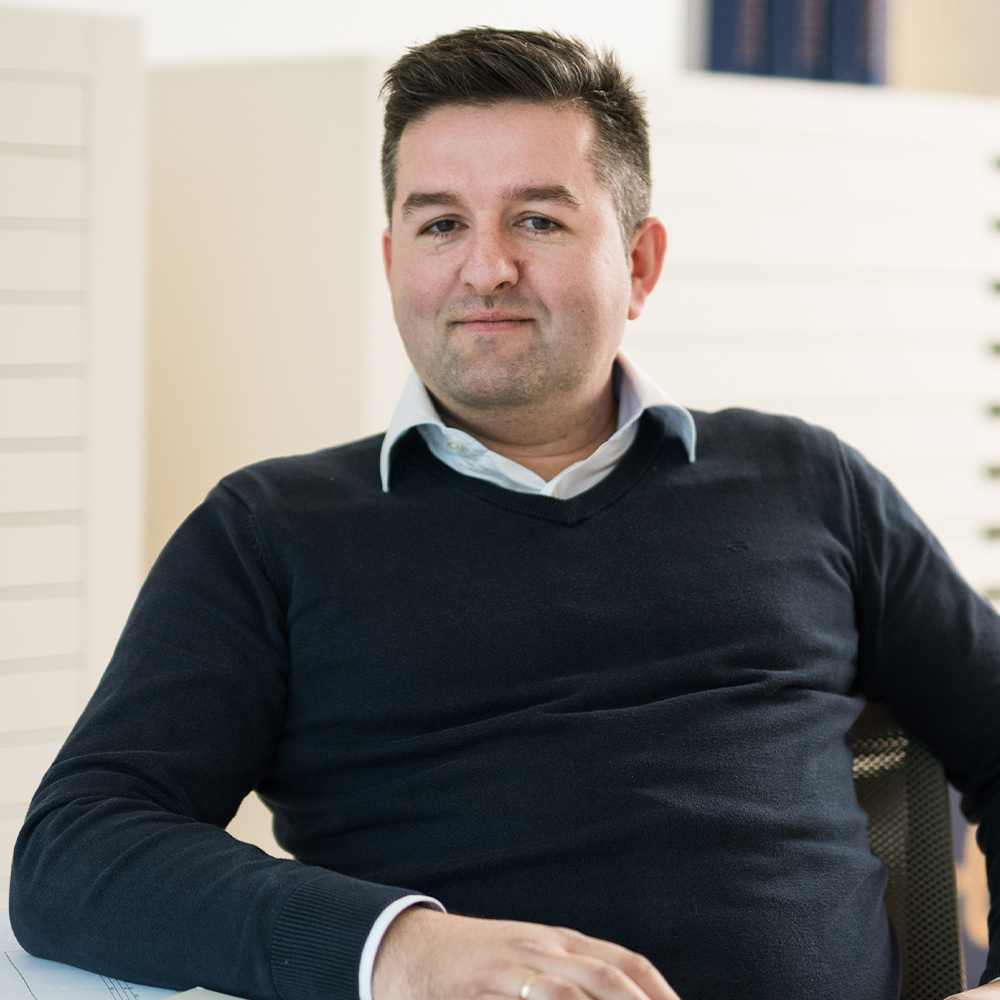 MA_1000x1000pxDavor CRLJIC.jpg